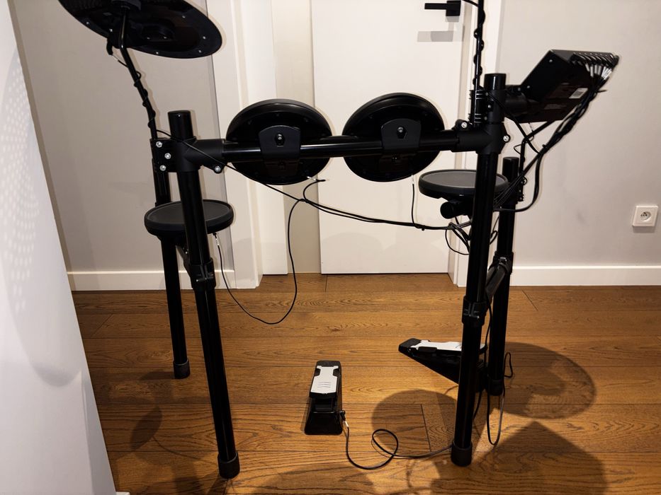 Perkusja Yamaha DTX402K