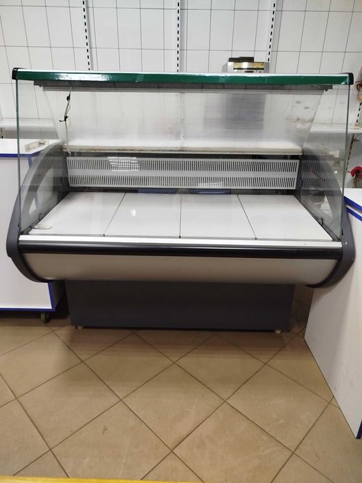 Холодильная витрина