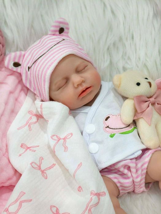 Lalka w typie reborn silikonowa z wyprawką prezent lala 30-33cm miękka