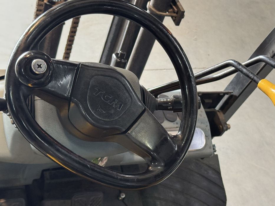 Надійний Японський навантажувач TCM 15 (Nissan k15)
