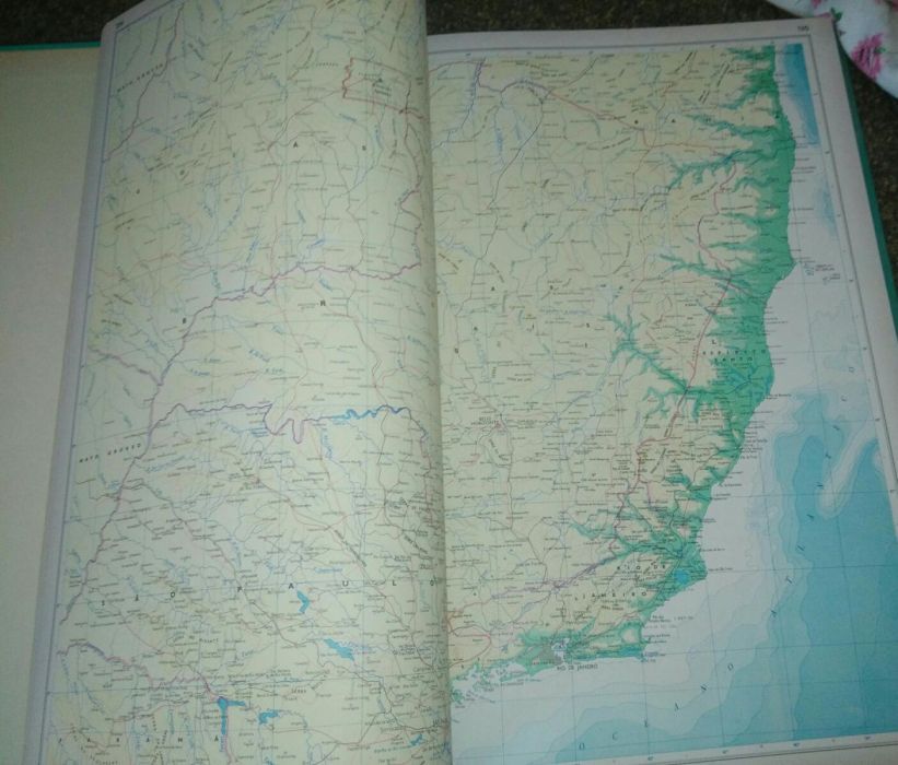 GEOATLAS - Grolier