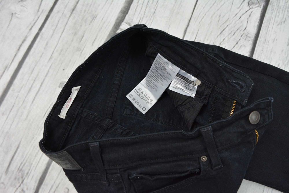 Levis 712 Slim Damskie Jeansy Stretch z Wiskozą W28 L32 28/32