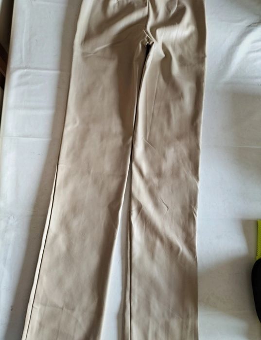 Calças Napa beje Pull & Bear