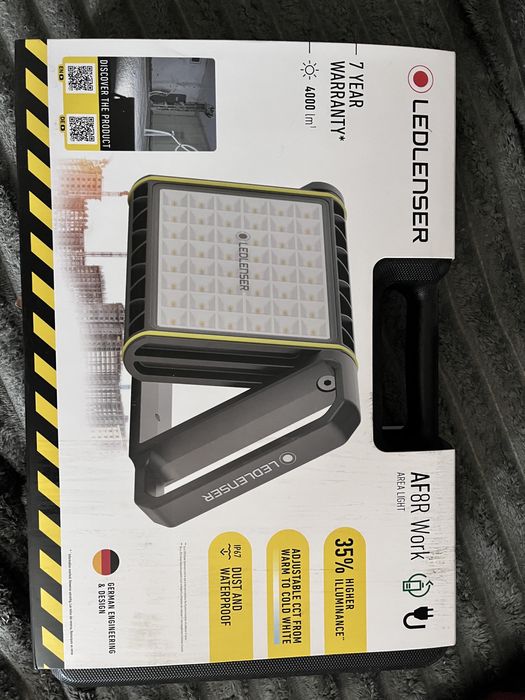 Lampa reflektor budowlany