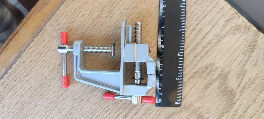 Тиски маленькі лещата