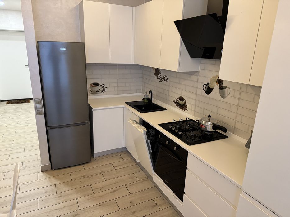 Сдам просторную 1к студию 56м 5/10 ЖК Жуковский