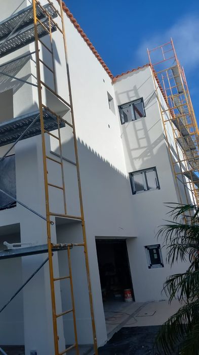 Capoto,estuqui pintura e sapisco