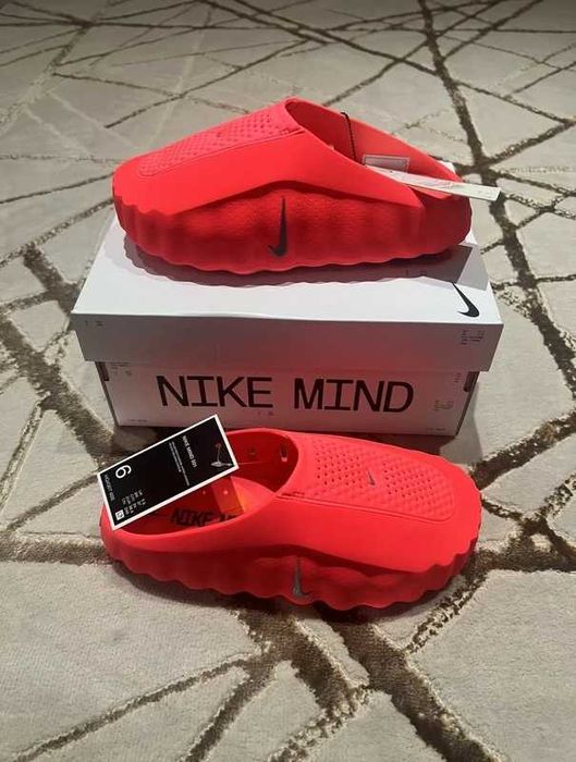 Nike Mind 001 Slide Solar Red R.46