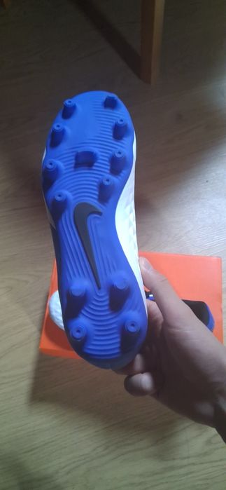 Chuteiras Nike Tiempo Legend 8 Club Fg/Mg