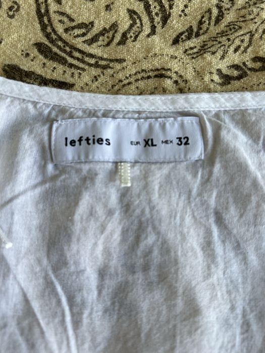 Blusa branca de manga comprida da Lefties, Tam XL