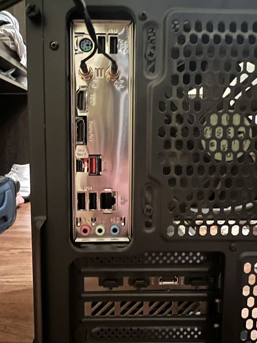 PC i5 13500, rtx 4060, 16GB RAM, ssd 512GB