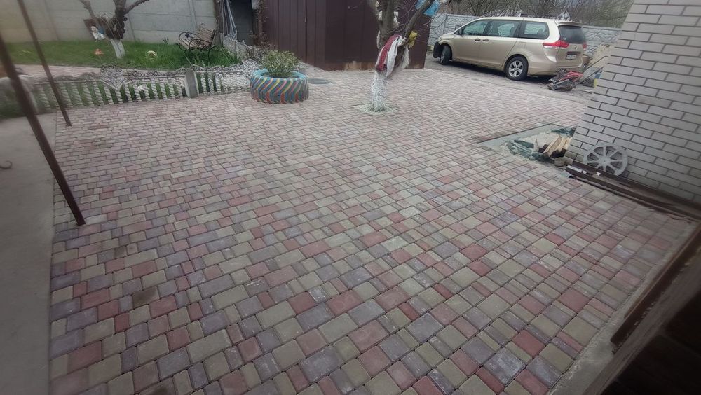 Тротуарка бруківка