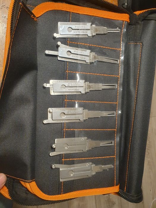 Awaryjne otwieranie samochodu .Dorabianie kluczy i naprawa pilotów