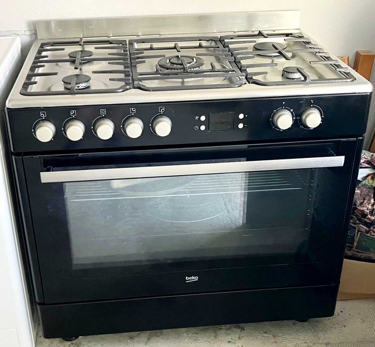Fogão Beko 90cm – FORNO GRANDE (115L) + 5 Bicos