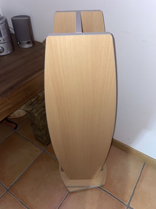 CD Holder428057759277404161