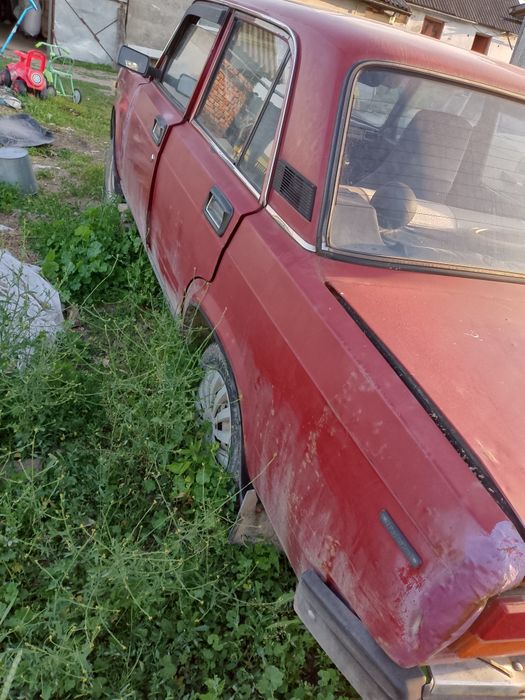 Продаю ваз-2107.