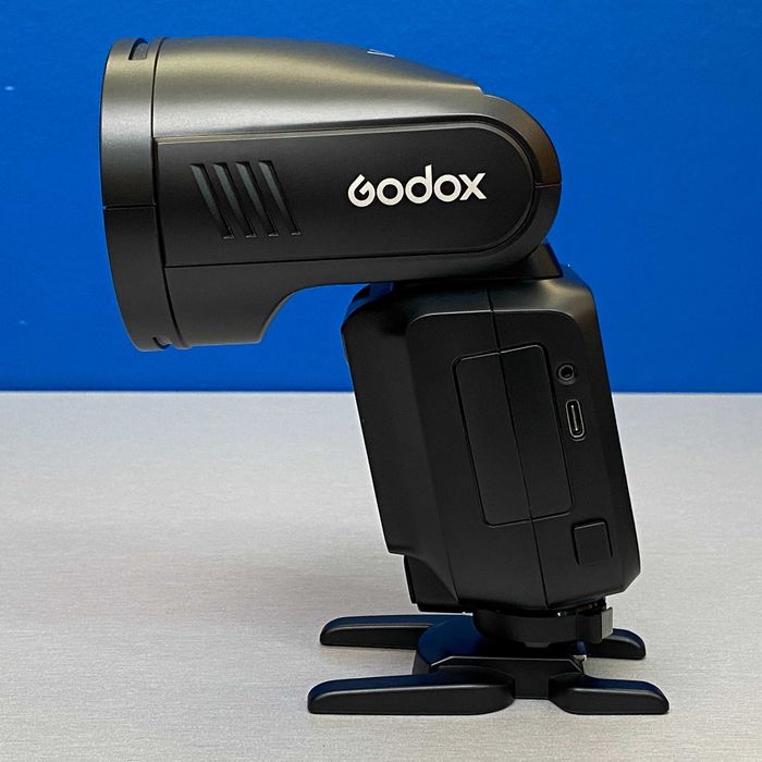 Godox Speedlite V100O (Olympus/Panasonic) - NOVO - 3 ANOS DE GARANTIA