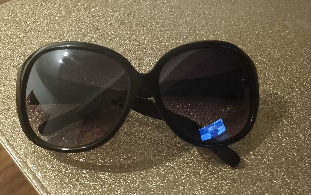 Okulary przeciwsłoneczne d&c dolce muchy retro y2k vintage