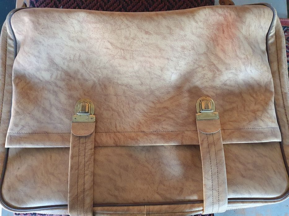 Walizka z czasów PRL