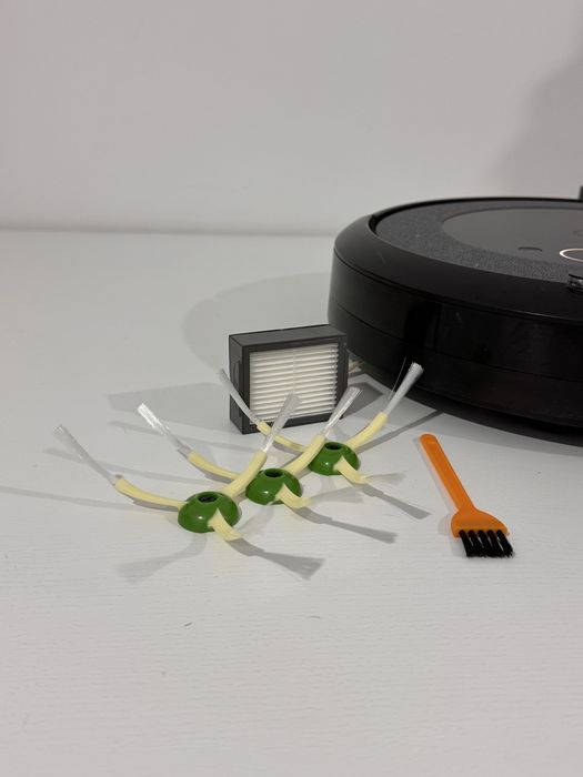 Aspirador iRobot Roomba i5