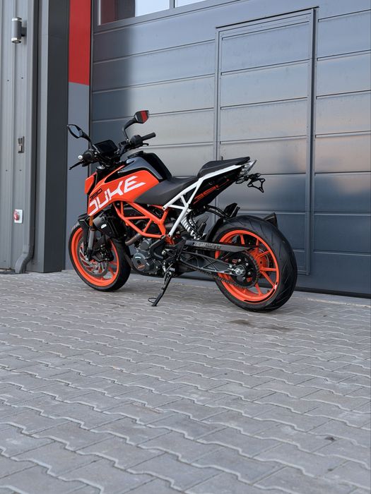 Мотоцикл KTM Duke 390