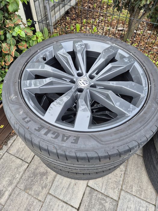 Koła 4 sztuki oryginał VW Touareg 3 2019 rok. Antracyt ET31 5x112