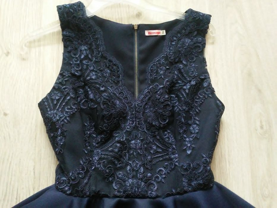 Sukienka rozkloszowana