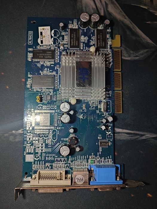 Видеокарта Radeon Geforce AGP, PCi-E винтаж для ретро ПК  коллекцию