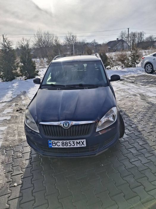 Автомобіль шкода фабія
