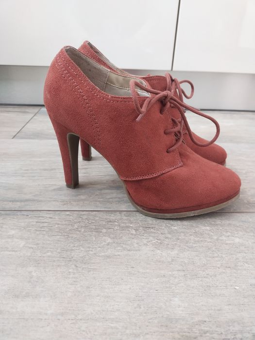 Buty na obcasie rozmiar 40