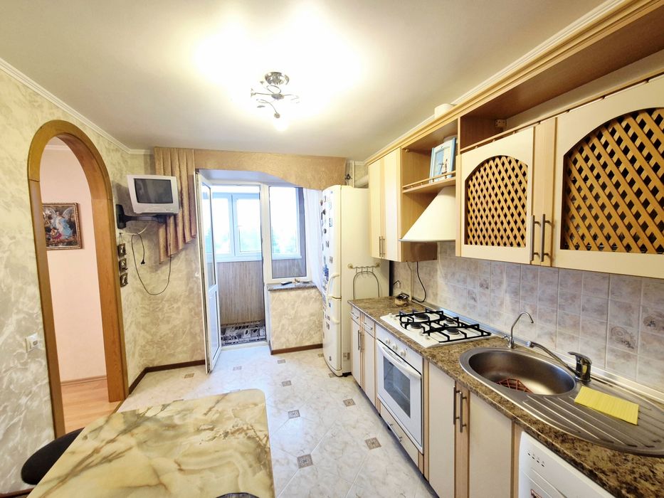 Здається 3-х кв з Автономним опаленням перша здача початок Богунії