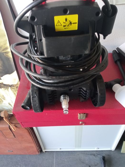 Máquina de lavar á pressão