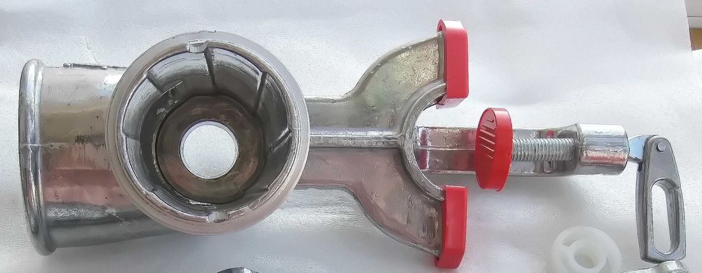 Соковыжималка  соковитискач  механічний ручний RS 170. Харків.