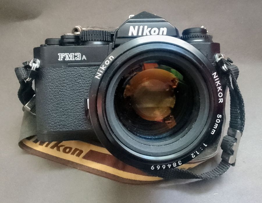 Nikon FM3A + Nikkor 50mm 1:1.2