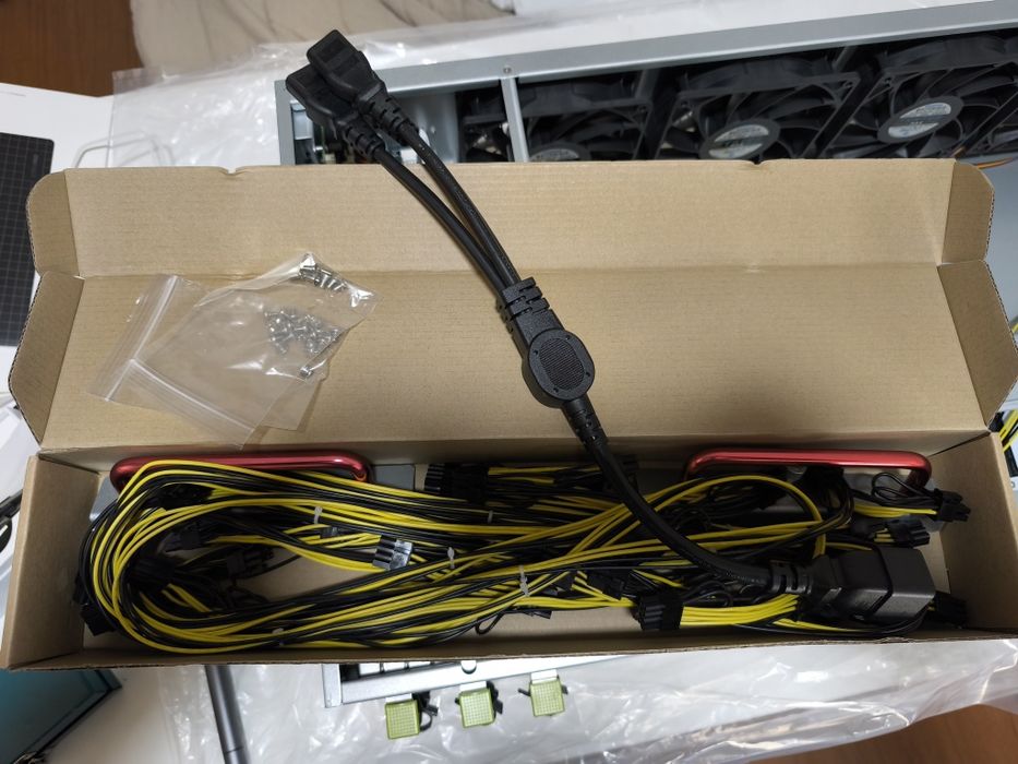 Octominer X12ULTRA Smart GPU Mining Rig