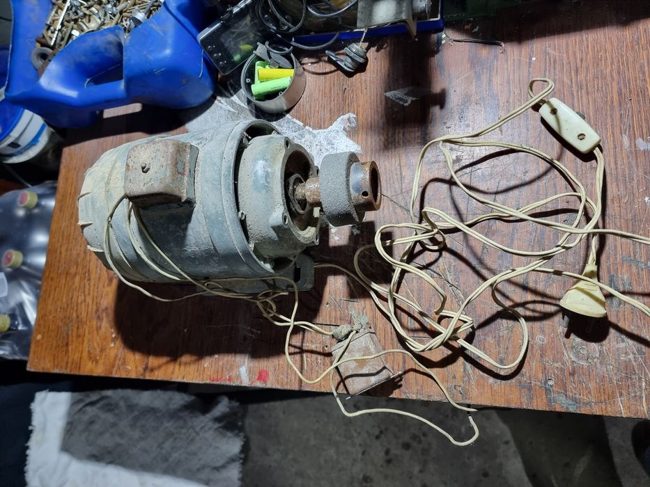 Электродвигатель  точило.