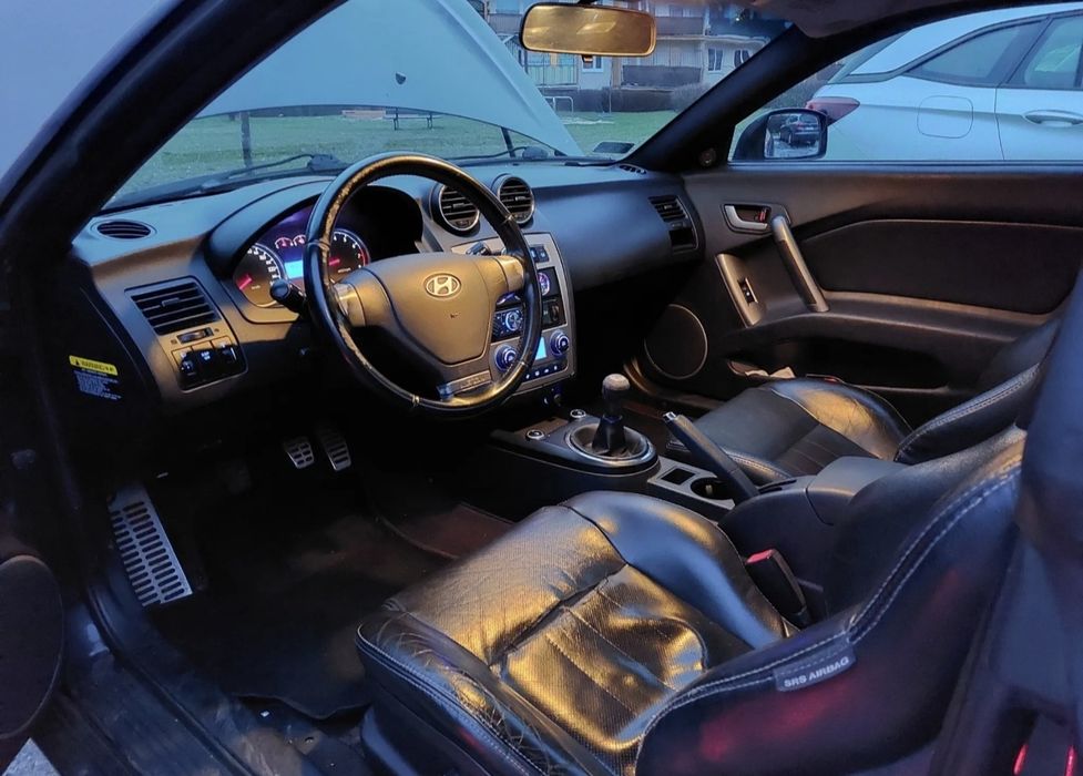 Hyundai coupe 2.0