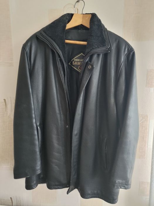 Шкіряна зимова куртка