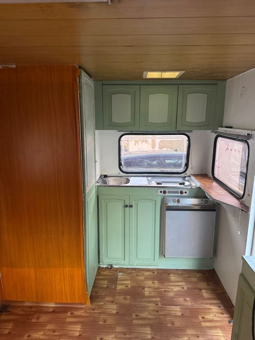 Vendo caravana com documentos