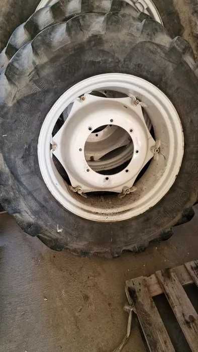 Koła - opona 14.9x28 Felga W12x28 Fiat F100 New Holland John Deere