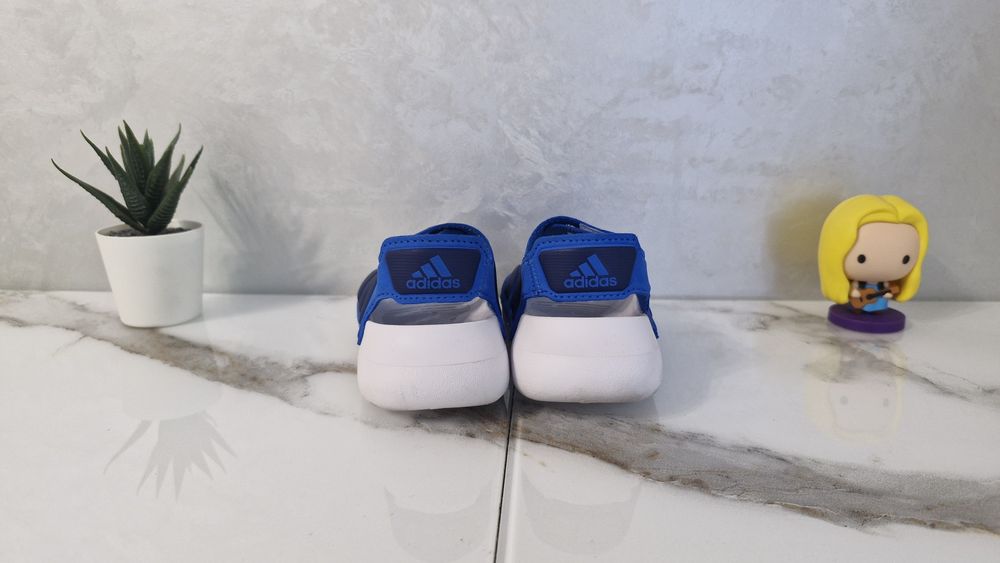 Дитячі босоножки Adidas.Розмір 28