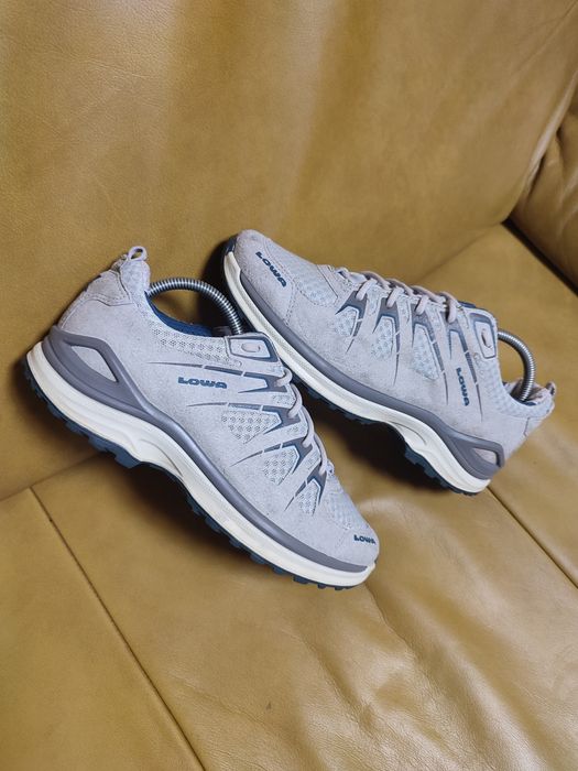 Трекінгові кросівки Lowa 38 cm