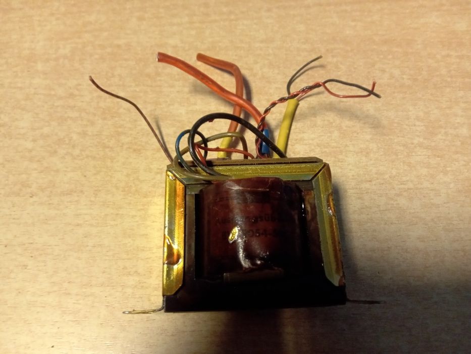 Niemiecki Transformator głośnikowy na lampę Ecl86