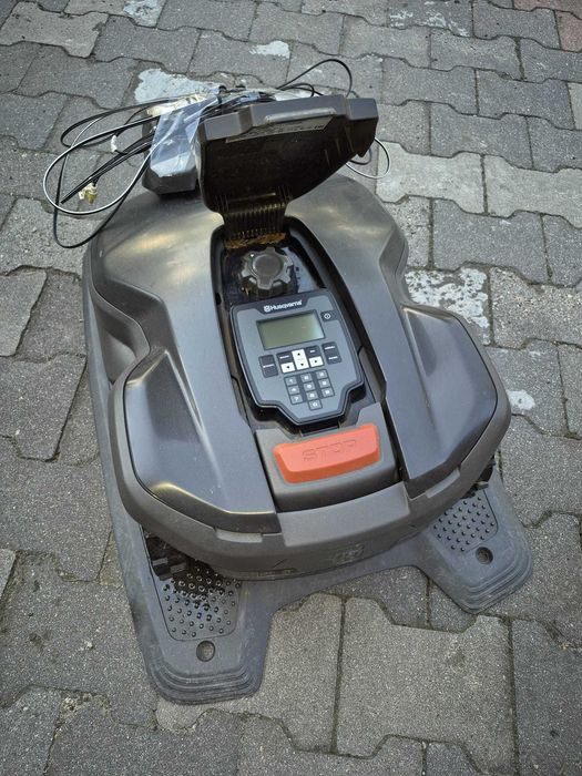 Robot koszący kosiarka samojezdna Husqvarna automower 305