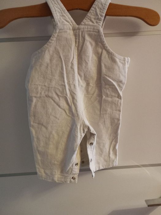 Ogrodniczki dla niemowlaka