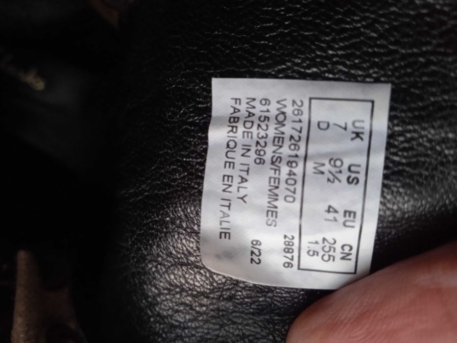 Ботінки жіночі шкіряні CLARKS розмір 41