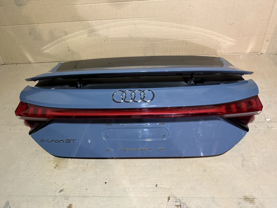 Кришка багажника Audi E-Tron GT в колір