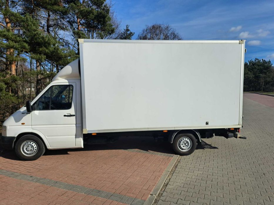 Tanio Solidnie Przeprowadzki Transport Tanie Taxi Bagażowe Załadunek