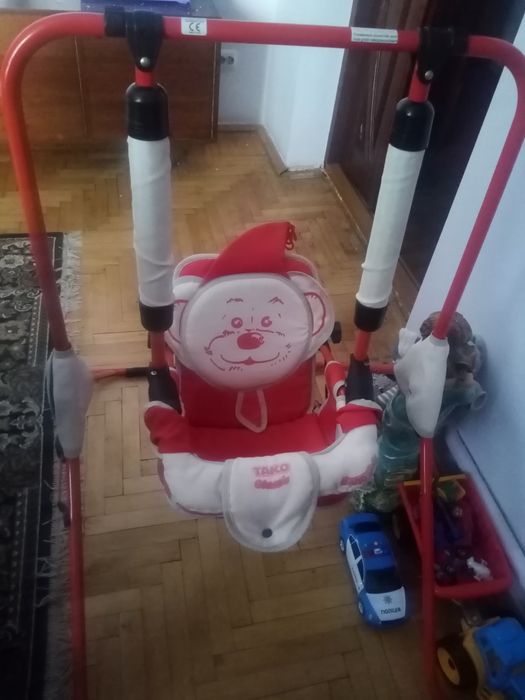 Дмтяча кімнатна качеля