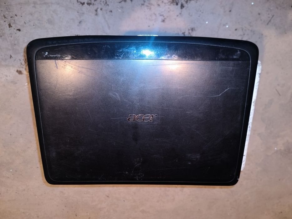 Zamienię kilka Laptopów do naprawy bądź ,na części ,pisać propozycje